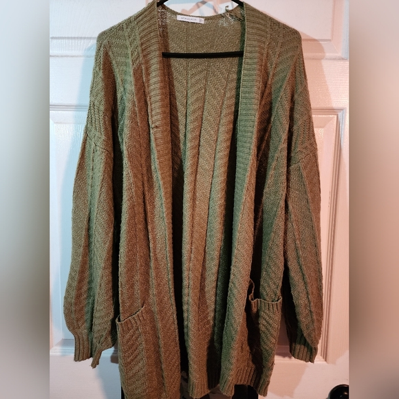 Olive green cardigan - Picture 1 of 4